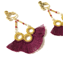 Fan-Shaped Fringe Earring (Bordeaux) 2枚目の画像