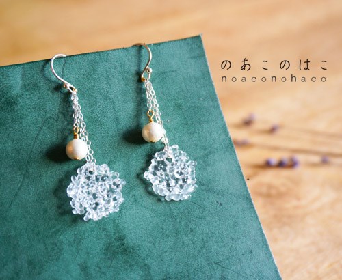 つぶつぶガラスのピアス（サークル）