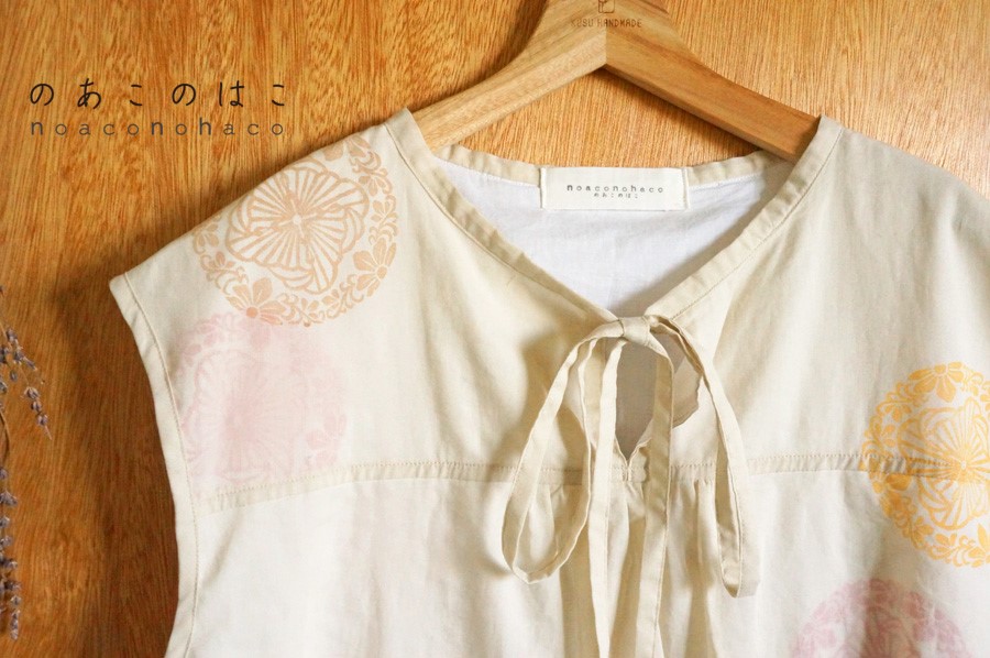 シフォンブラウス（ハンドプリント重ね）