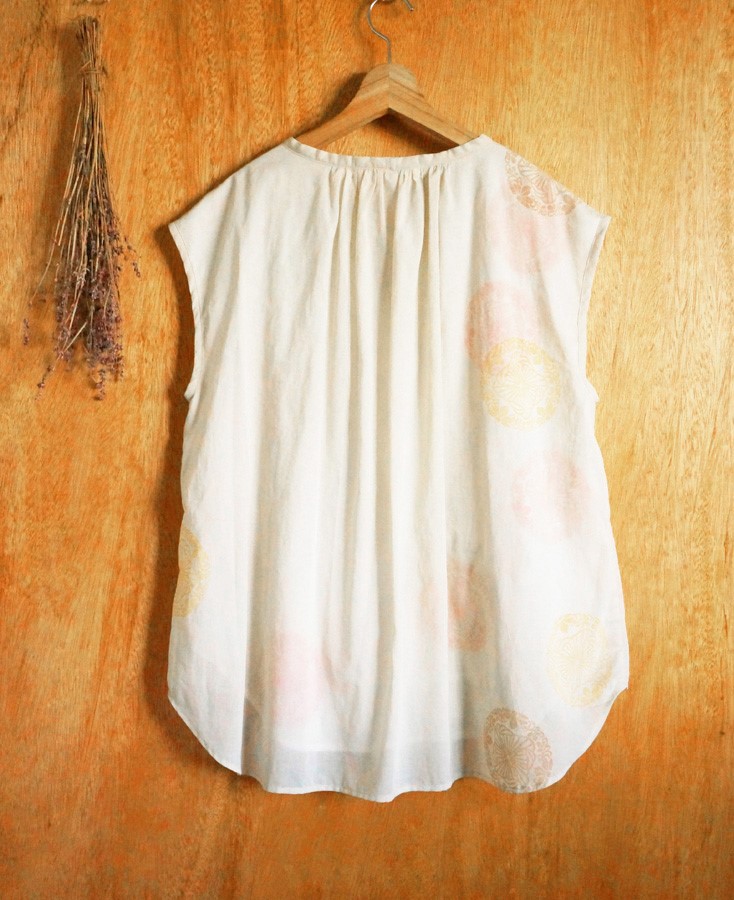 シフォンブラウス（ハンドプリント重ね）