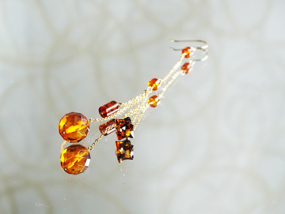 琥珀デザインロングピアス K18YG 秋色