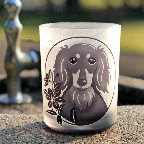 ミニチュアダックスの愛らしいグラスです もらって嬉しい愛犬グラス