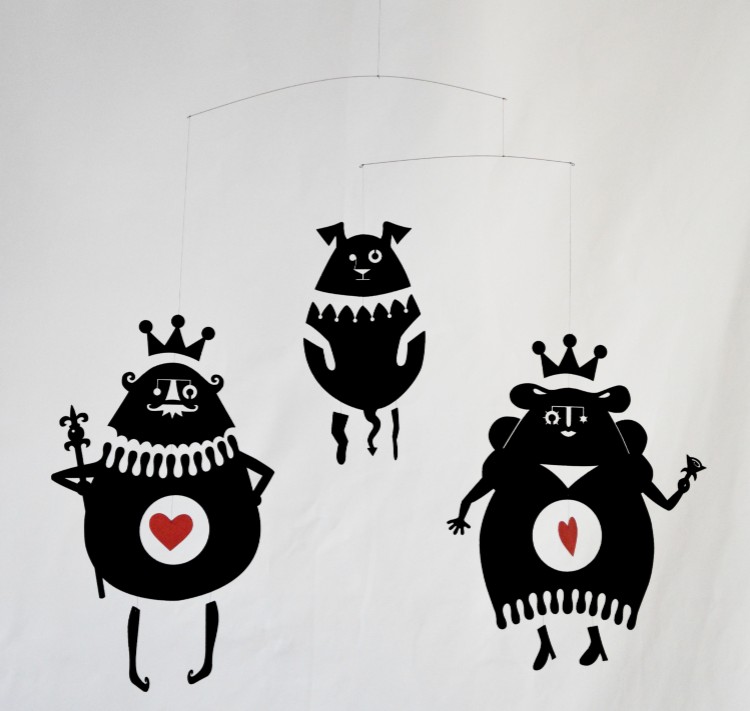 王様、王女、ジョーカー犬　モビール