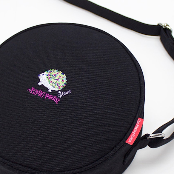 Steve Embroidered Small Round Bag（ブラック） 8枚目の画像