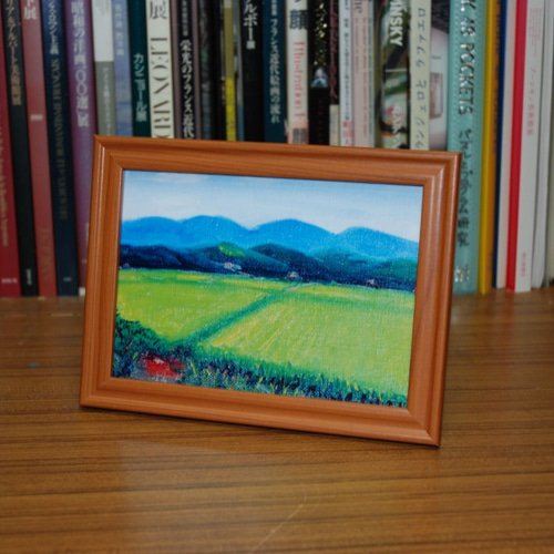 新緑の田んぼ 福島県川内村油絵の写真 2L判 木目調ブラウン 新緑の田んぼ 福島県川内村油絵の写真 2L判 木目調ブラウン