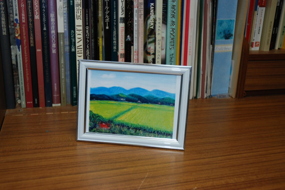 新緑の田んぼ　福島県川内村油絵の写真　2Ｌ判　ホワイトシルバーライン写真額入り　 2枚目の画像