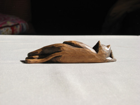 木彫りの涅槃猫　仏像ねこシリーズ　エボニー色 4枚目の画像