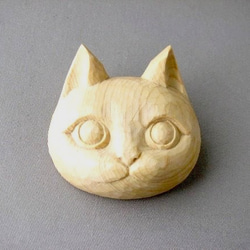 木彫り　猫ブローチ 1720 2枚目の画像