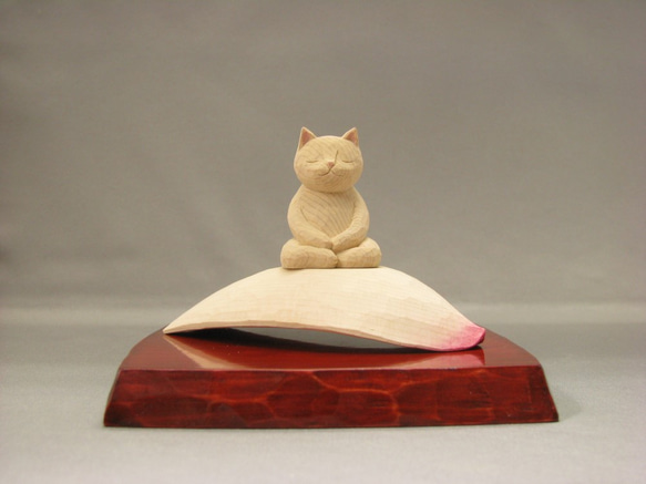 木彫りの蓮弁にのった座禅猫　淡彩色　猫仏さま　仏像ねこシリーズ　2 7枚目の画像
