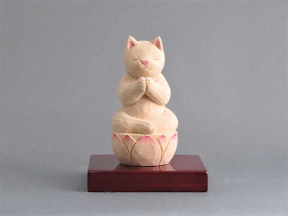 木雕雙手合十的貓，貓佛1911 雕刻仏屋さかい的作品7157696｜Creema