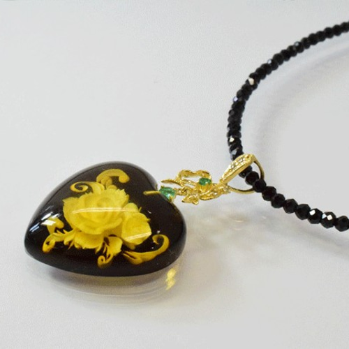 K18YG インタリオ琥珀ハート型ペンダントネックレス 34077-170