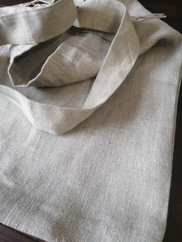 麻の巾着ショルダー型パン袋 リトアニアリネン  ざっくりエコバッグ ブレッドバッグ  サスティナブル 6枚目の画像