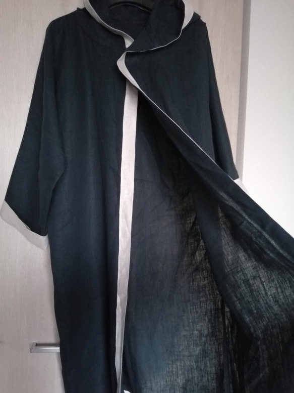 送料無料 くったりリネン 大人のフード付き ガウンコート ローブコート 麻 リネン バスローブ ロングジャケット 2枚目の画像