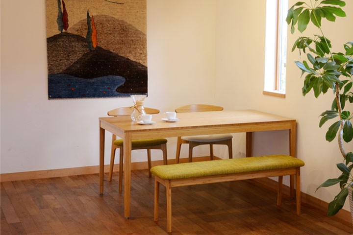 竹の強さを活かしたベンチ