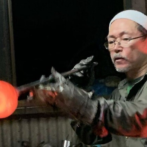 手仕事の温かみを感じる、倉敷ガラスの徳利（薄青） おちょこ