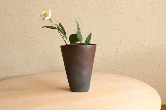 即納・全国送料無料 グラデーションが美しい備前焼の花瓶（茶