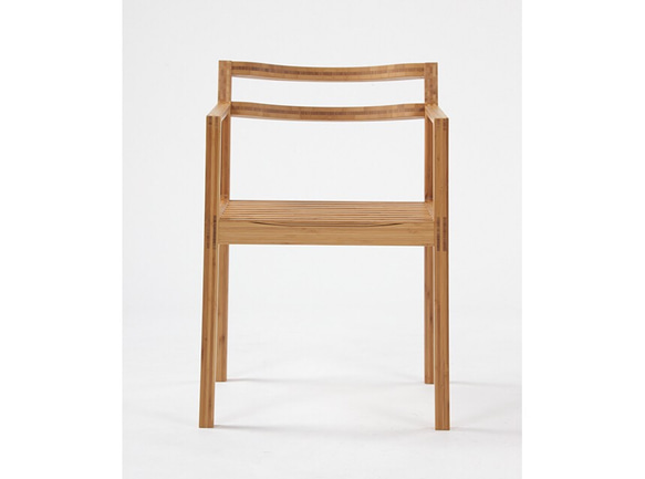 【グッドデザイン賞】竹素材でしなる座り心地の良いダイニングチェア（肘付き）【椅子】 3枚目の画像