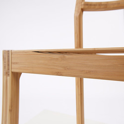 【グッドデザイン賞】竹素材でしなる座り心地の良いダイニングチェア（肘付き）【椅子】 8枚目の画像