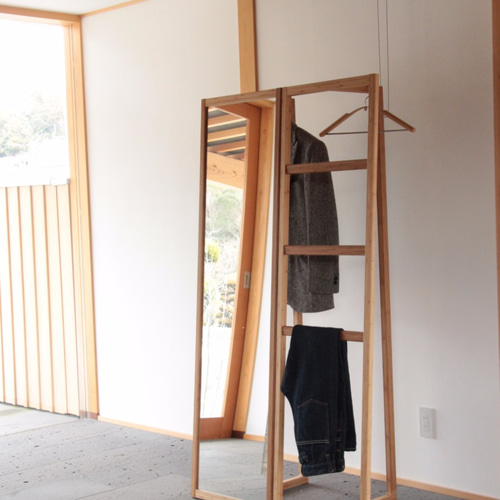 手作り一点もの】自立するコンパクトな姿見ミラー・ハンガーラック