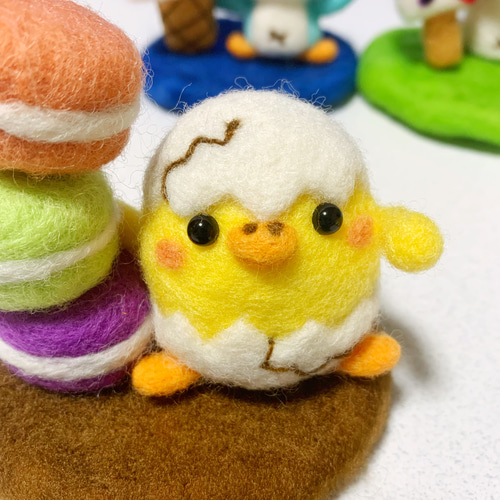 受注制作》マカロン大好き♡ぴよきち スイーツシリーズ1 羊毛フェルト