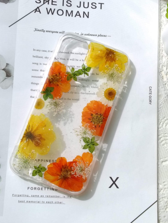 手作押花手機殼，適用於Apple iPhone X 及iPhone 11, 橙色花邊 第2張的照片