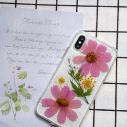 Apple iPhone X / XS、ピンクのコスモスのための手作りの押し花の電話ケース 2枚目の画像