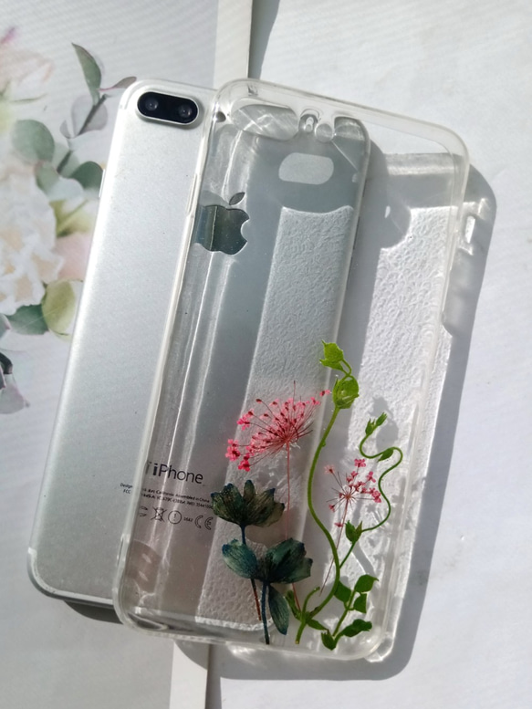 手作押花手機殼，適用於Apple iPhone 7 Plus, iPhone 8 Plus, 典雅小品 第2張的照片