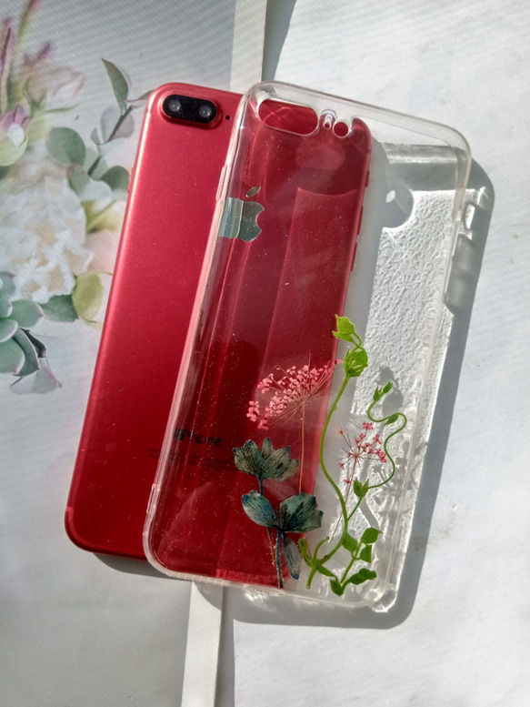 手作押花手機殼，適用於Apple iPhone 7 Plus, iPhone 8 Plus, 典雅小品 第4張的照片