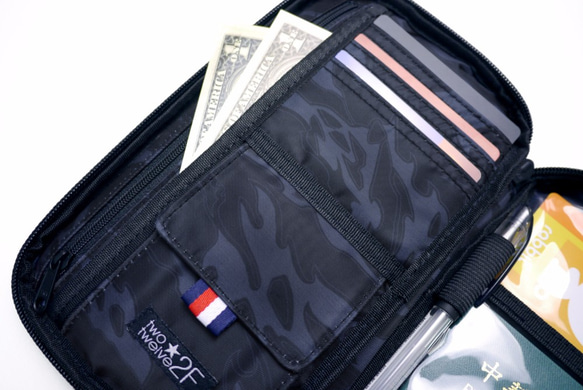 限時79折 Matchwood Universal 護照包 護照套 護照夾 旅行夾 機票證件收納包 黑虎斑迷彩款 第6張的照片