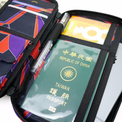 Matchwood Universal 護照包 護照夾 護照套 旅行夾 隨身夾 長夾 機票證件收納包 紅色款 第6張的照片