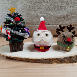 ミニクリスマスツリー☆とサンタとトナカイ 1枚目の画像