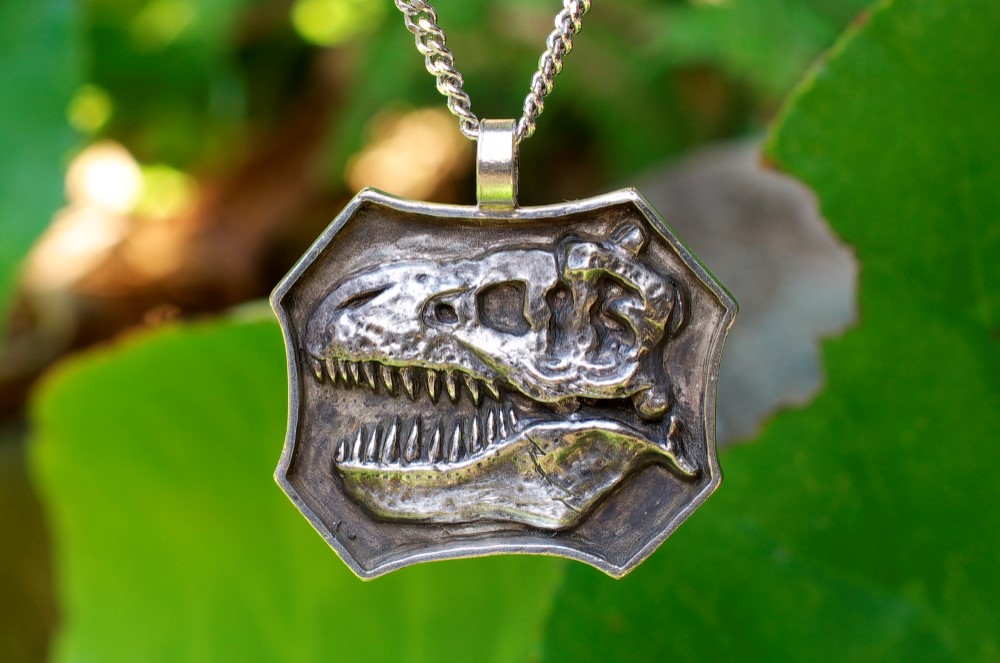 Sv 恐竜シリーズ『No-2』　ティラノサウルス頭骨　ペンダントネックレス
