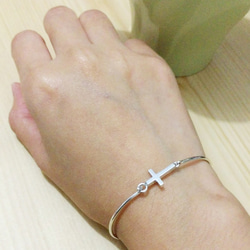 Sterling Silver Cross Bangle 5枚目の画像