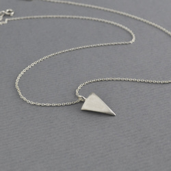 Sterling Silver Matt Triangle Necklace 1枚目の画像