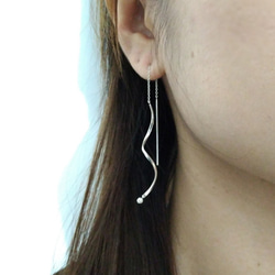 珍珠螺旋穿線耳環 925純銀 耳線 第2張的照片
