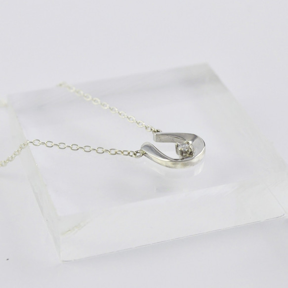 Sterling Silver Horseshoe & CZ diamond Necklace 2枚目の画像