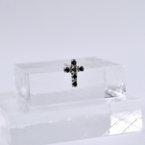 Tiny Black CZ Cross Earring ,Sterling Silver 2枚目の画像