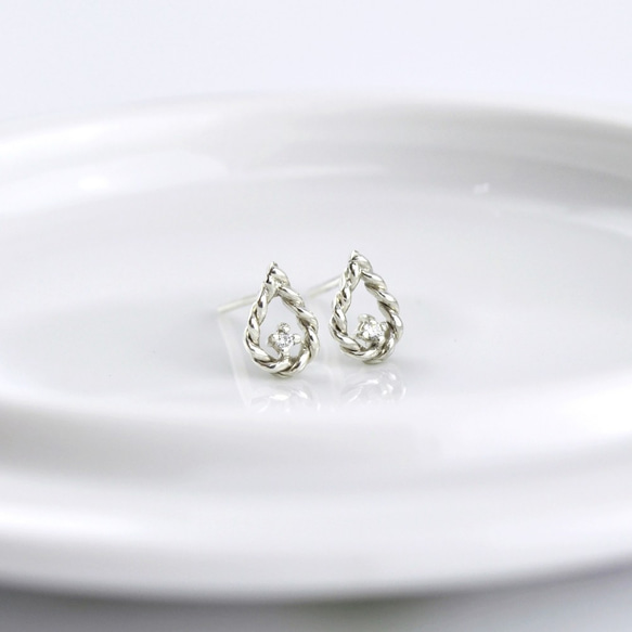 Sterling Silver Twisted Water Drop Frame Earrings with CZ 1枚目の画像