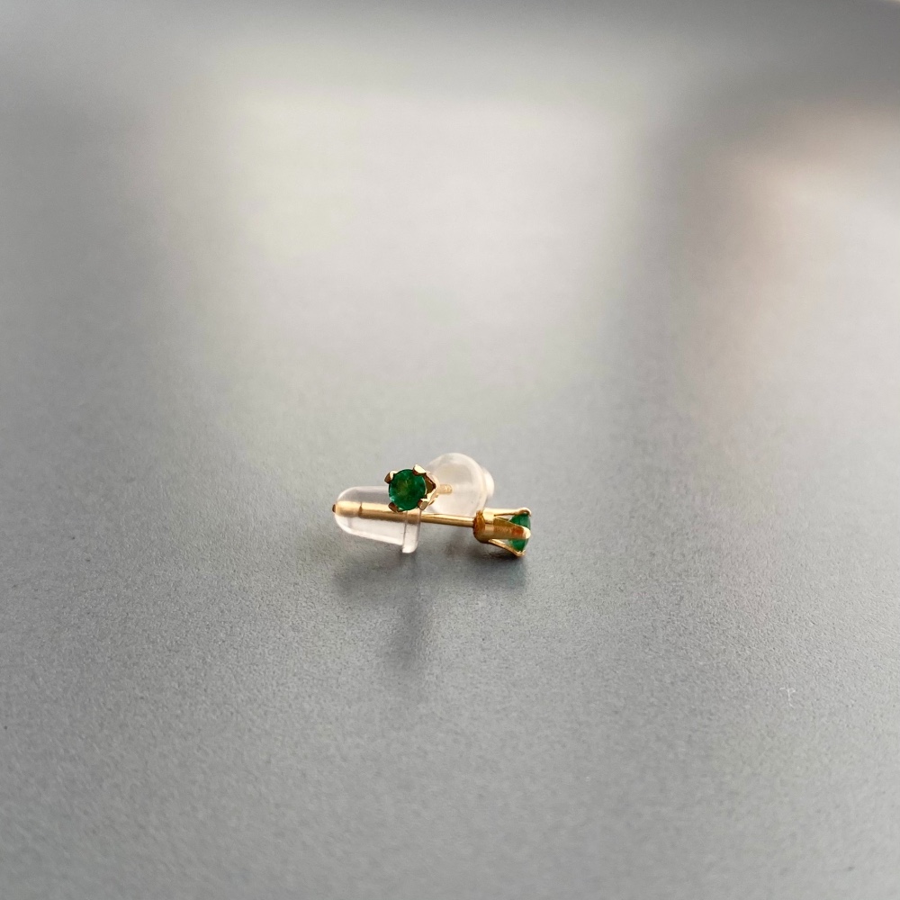 【14金GF】エメラルドストーン スタッズピアス