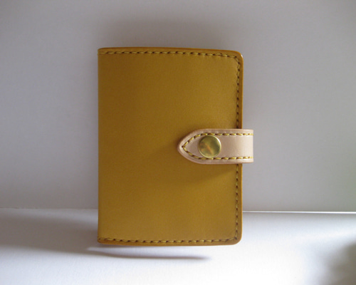 レザーカラーが選べる 本革ブック型カードケース 22枚収納 レザー