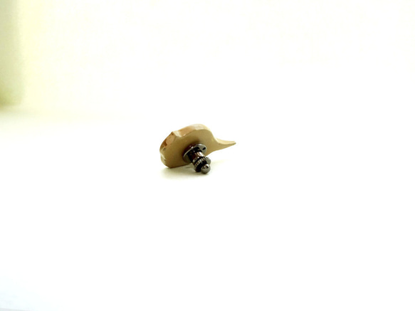 漆　おかめブローチⅶ 2枚目の画像