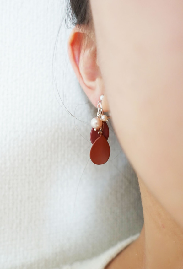 【受注制作】はなゆら 漆イヤリング 2枚目の画像