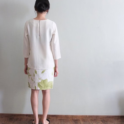 HANA SKIRT  蠶絲微舊處理白綠東洋風印花一字裙 第4張的照片