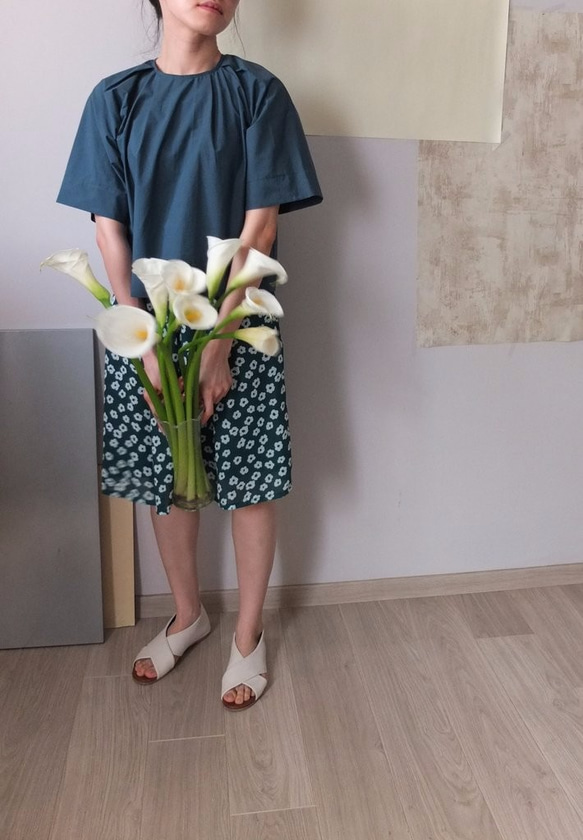 Sens Skirt 綠白小花及膝A字裙 第7張的照片