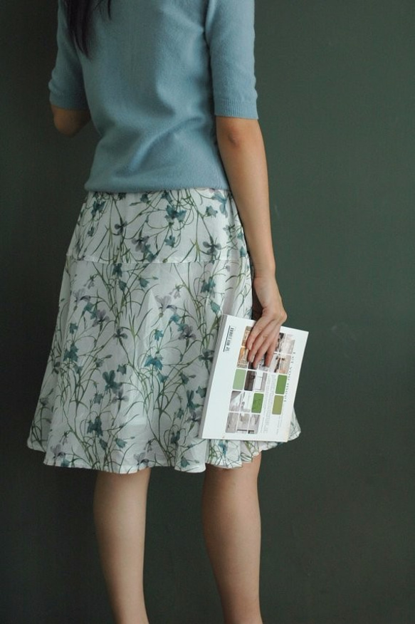 MOSS SKIRT(size "s") 春賞薄絲花裙(只剩s碼25"腰) 第1張的照片