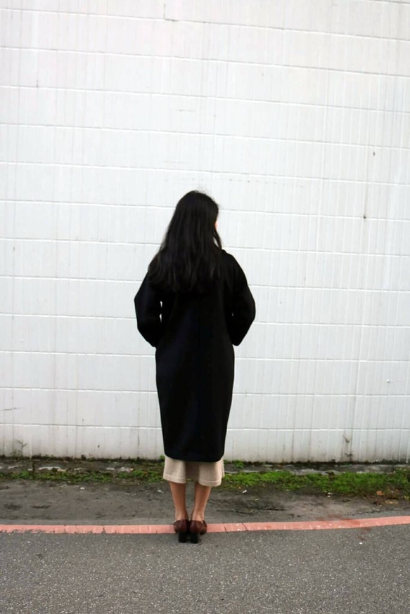 TAIZO COAT   黑色經典翻領羊毛大衣 第3張的照片