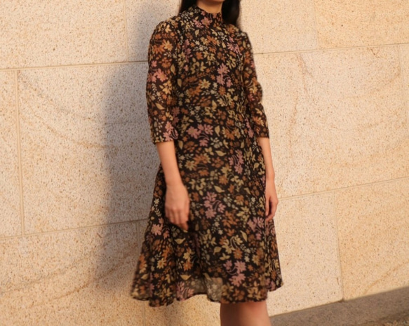 FLORE DRESS  黑色中山領印花洋裝 第6張的照片