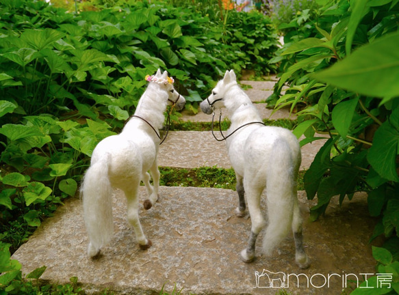 〈オーダー羊毛作品〉白馬のウェルカムドール 3枚目の画像
