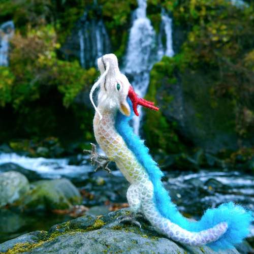 オーダー羊毛作品〉虹色龍 羊毛フェルト morin工房 HIROKO 通販