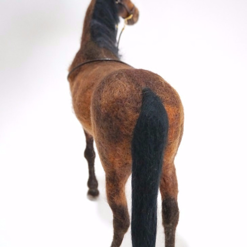 羊毛フェルト 馬 サラブレッド(牡馬）(販売済み) 羊毛フェルト morin